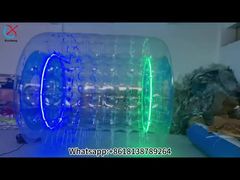 عرض المصنع LED ضوء PVC الرول أنبوب الرول الكرة لعبة نفخ الجسم زورب الكرة التجريبي