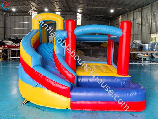 منزل ناعم صغير الحجم مع شرائح المنزلق