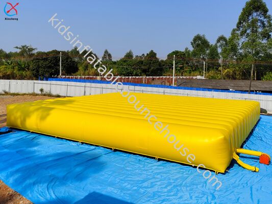 وسادة قفز عملاقة قابلة للنفخ صفراء كبيرة وسادة نطاطة قابلة للنفخ للاستخدام الخارجي